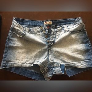 Lei button up shorts size 17 reg acid wash look